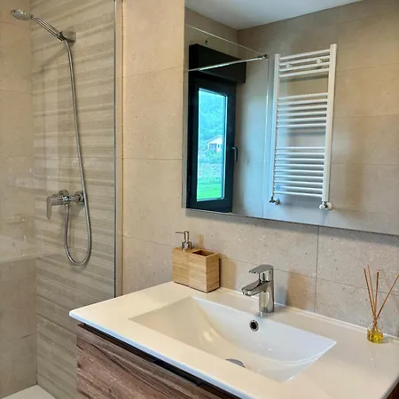 El Redondu-roundhouse Ferienhaus Canales (Asturias)